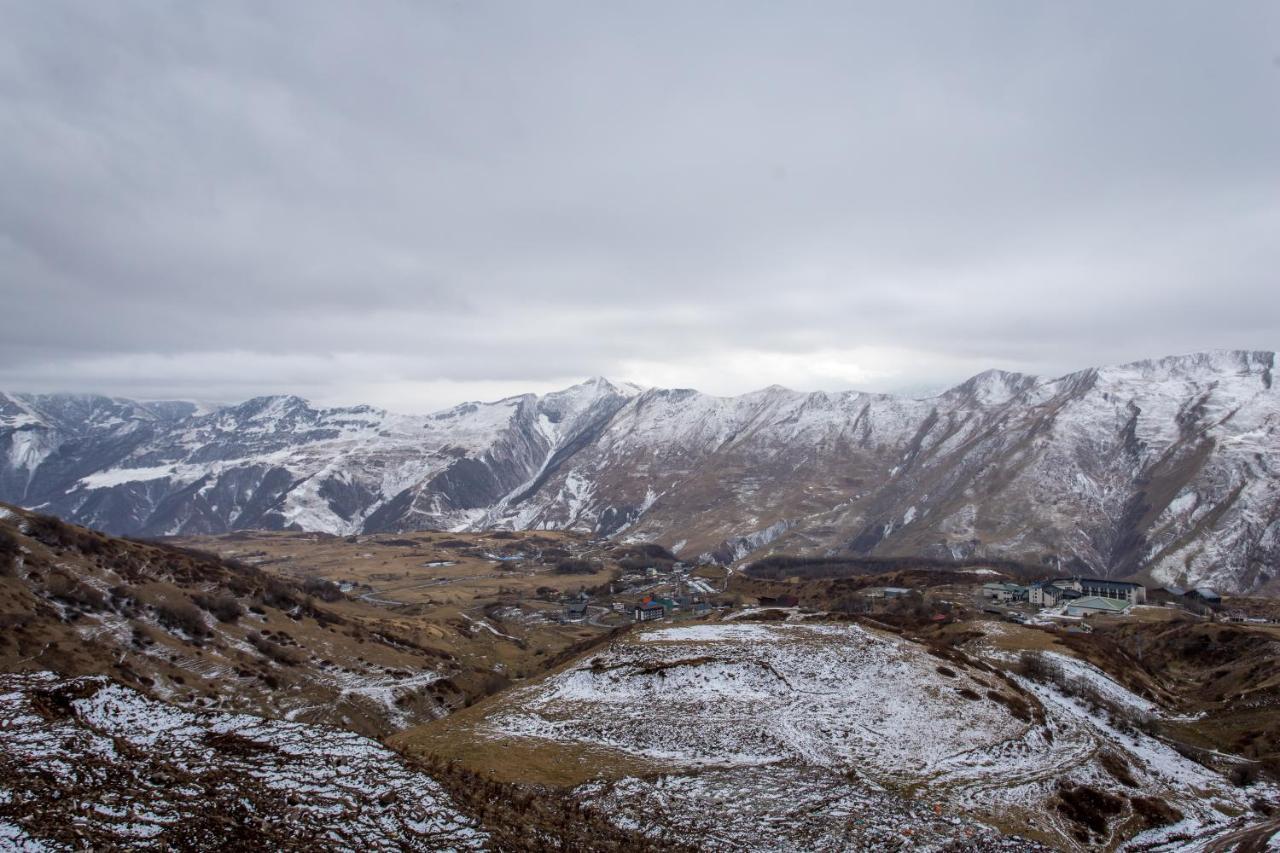 Valley And Mountain View, Twins, With Hot Water Gudauri Εξωτερικό φωτογραφία